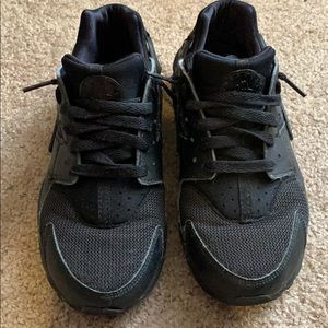 Nike Hirachi 6Y Used